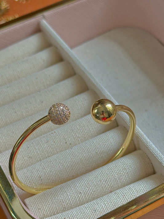 Brazalete liviano, baño 14K