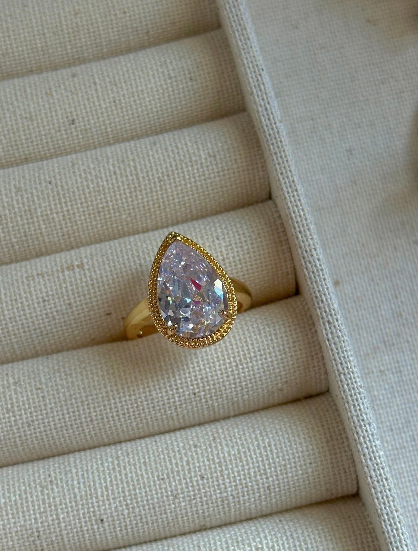 Una lagrima, ajustable, baño 14K