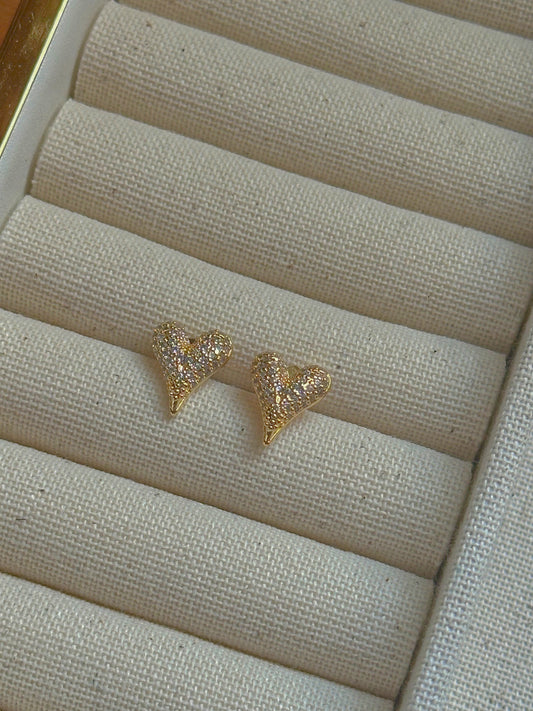 Corazones forrados en zirconia baño 14K